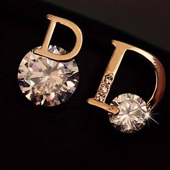 Beautiful Dior earrings wore once - Picture 1 of 2
